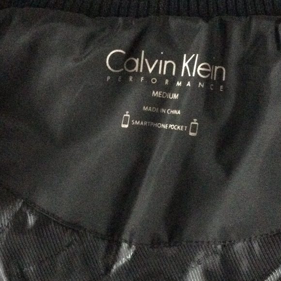 Calvin Klein Puffer Vest - Picture 11 of 11